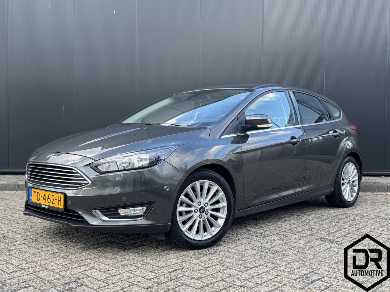 Ford Focus - 1.0 EcoBoost Titanium | 1e EIGENAAR | DEALER OH | CARPLAY - AutoWereld.nl