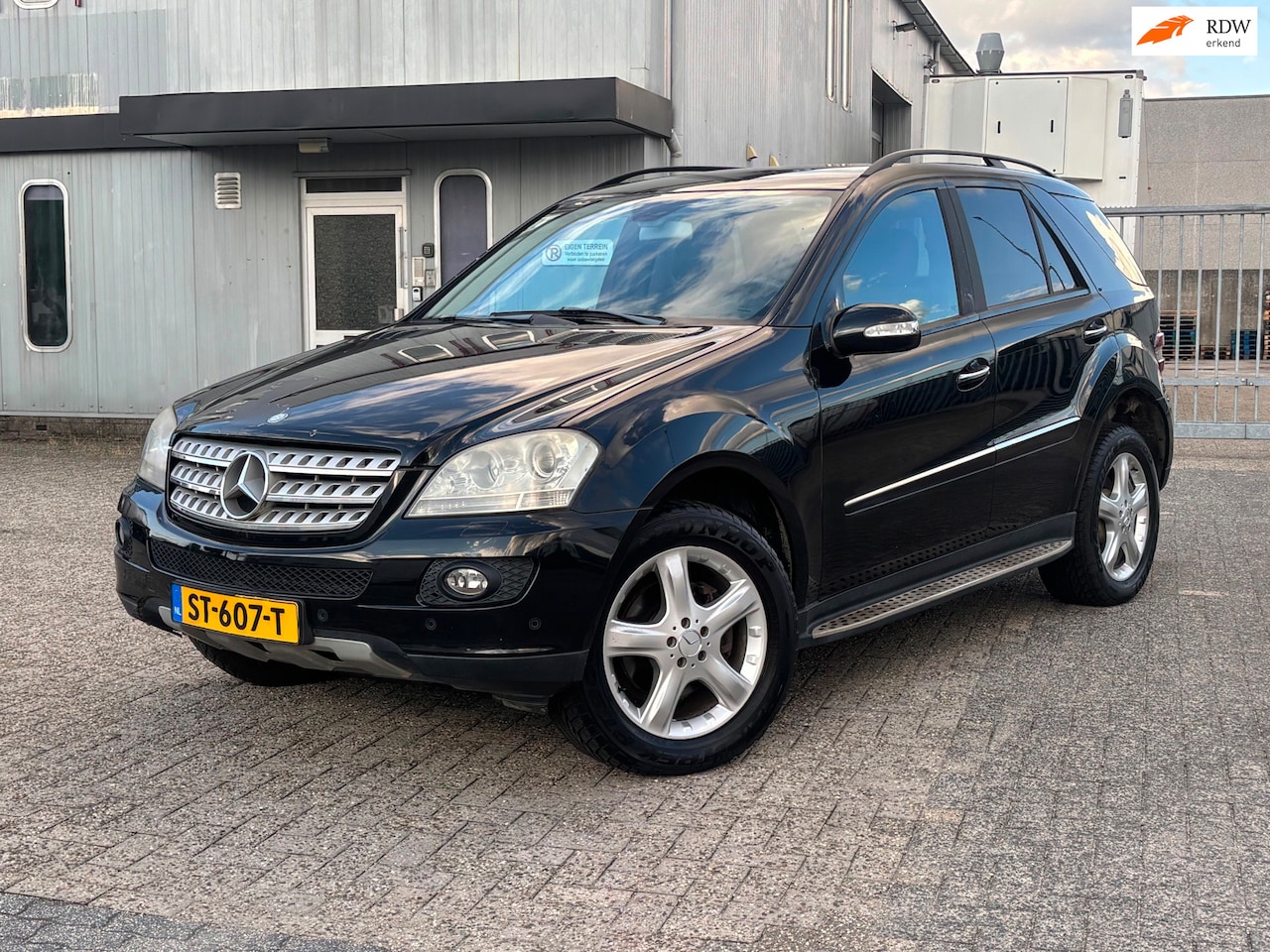 Mercedes-Benz M-klasse - 280 CDI 280 CDI, Camera, Automaat, Pdc, Airco, Trekhaak, EXPORT - AutoWereld.nl