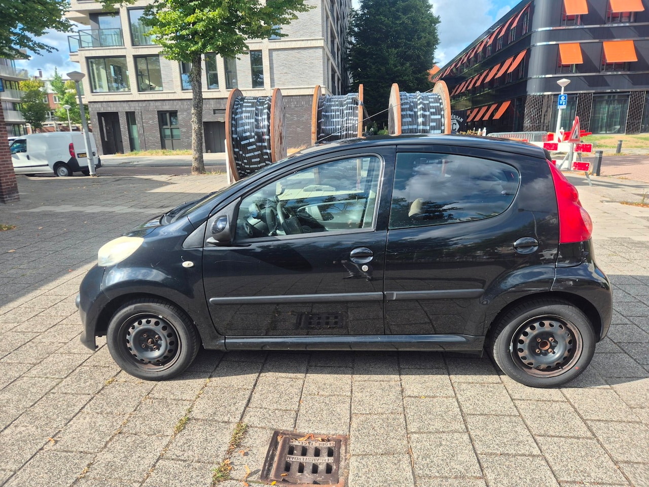 Peugeot 107 - 1.0-12V XS 1.0-12V XS - AutoWereld.nl