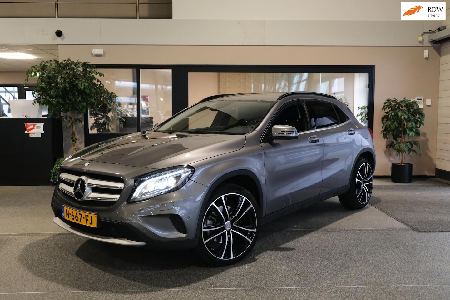 Mercedes-Benz GLA-Klasse - 250 4Matic DCT Led Cruise Leder Cam - AutoWereld.nl