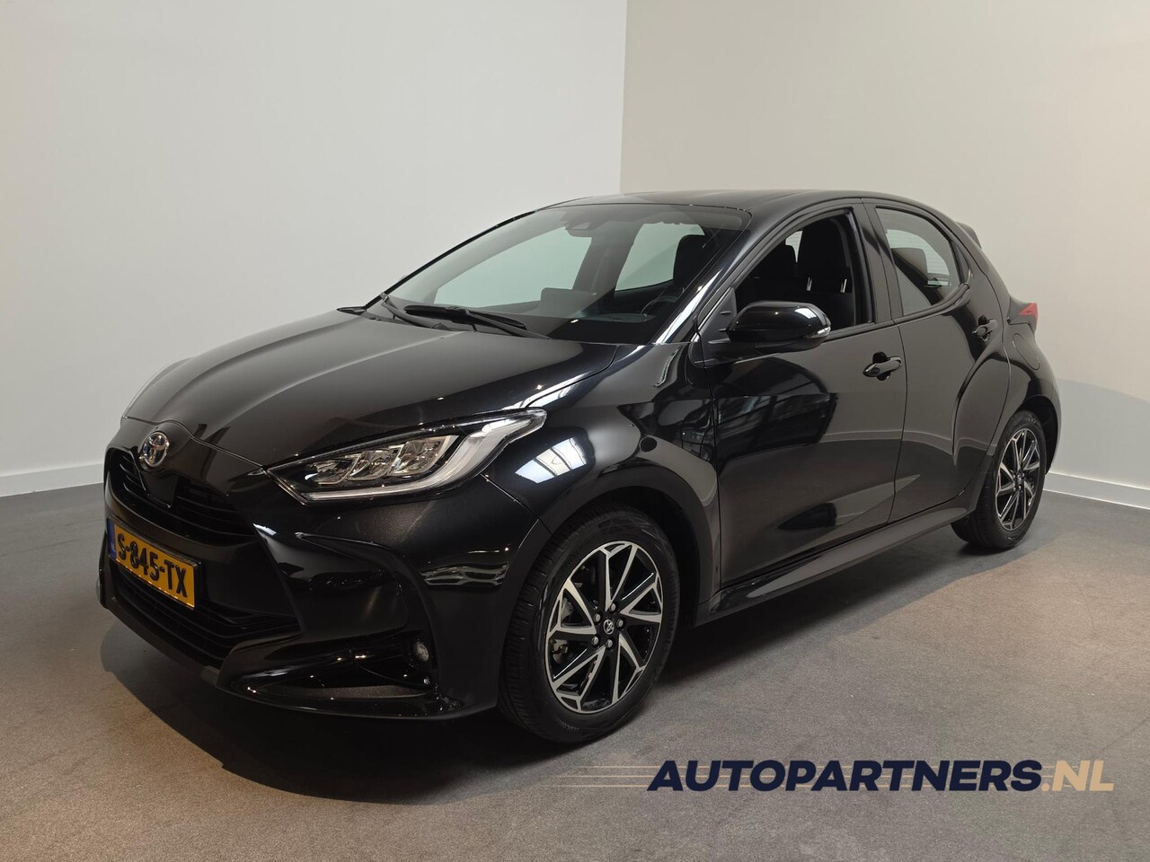 Toyota Yaris - 1.5 Hybrid Dynamic - Apple Carplay/Android Auto - Adaptive Cruise - AutoWereld.nl
