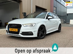 Audi A3 Sportback - 1.4 TFSI CoD Ambition Pro Line S Pano DSG