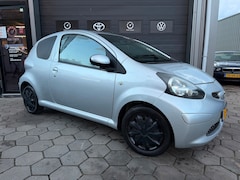 Toyota Aygo - 1.0-12V Comfort - Airco - Lage km / N.a.p. - Nw APK
