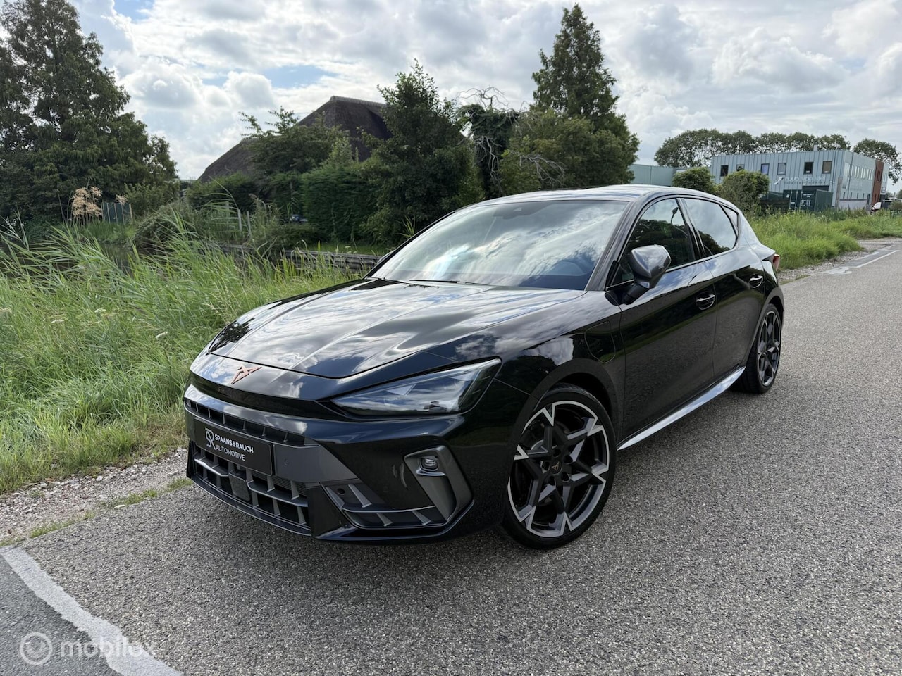 CUPRA Leon - 1.5 TSI e-Hybrid VZ Performance 272PK / Sfeer / Mem - AutoWereld.nl