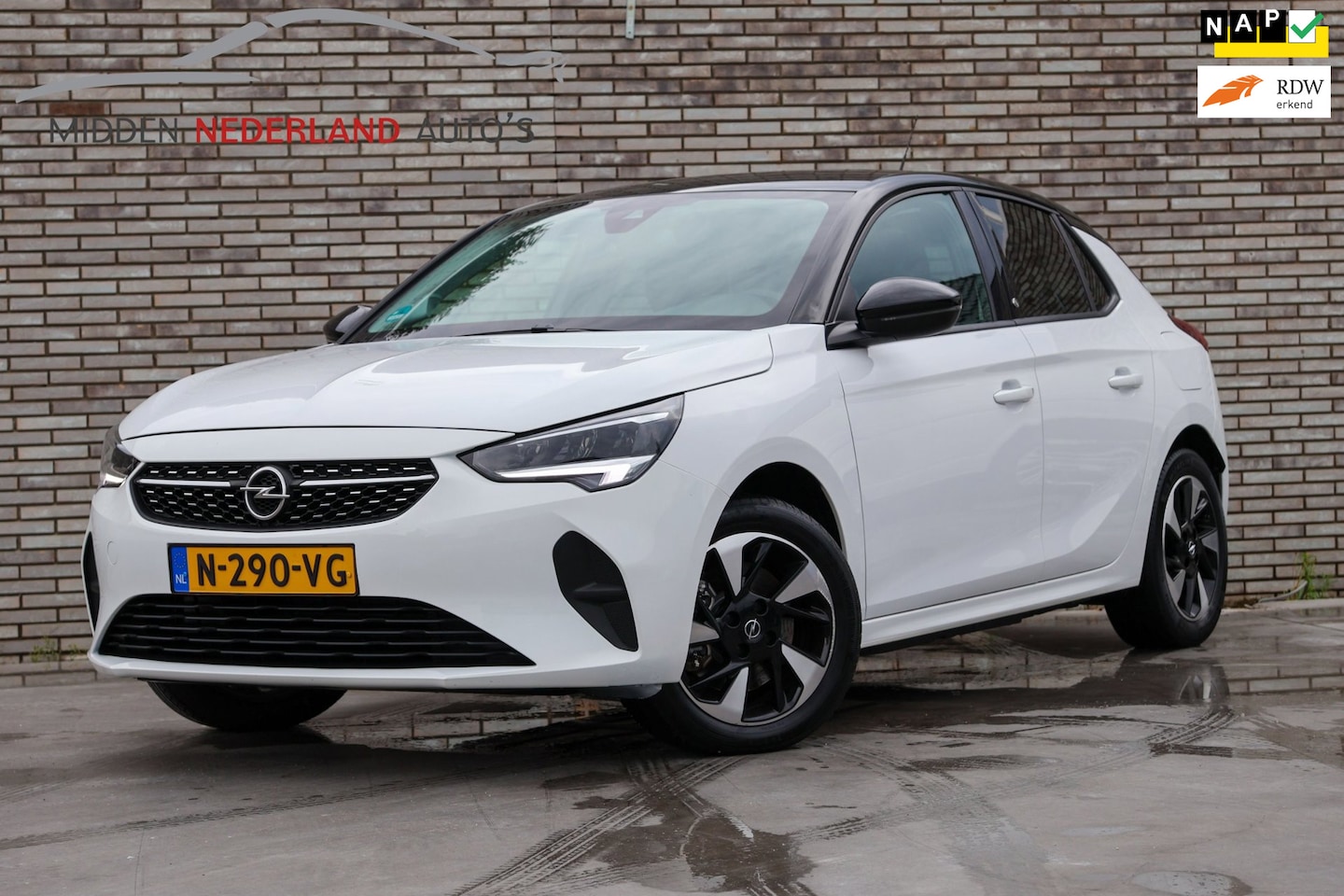 Opel Corsa-e - Business Edition 50 kWh * CARPLAY & ANDROID AUTO * PARKEER SENSOREN * NAP * - AutoWereld.nl