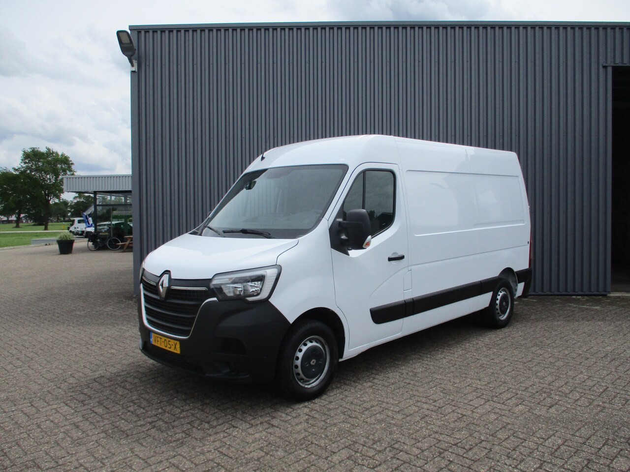 Renault Master - 2.3 dCi 135 PK L2H2 servicewagen Inrichting - AutoWereld.nl