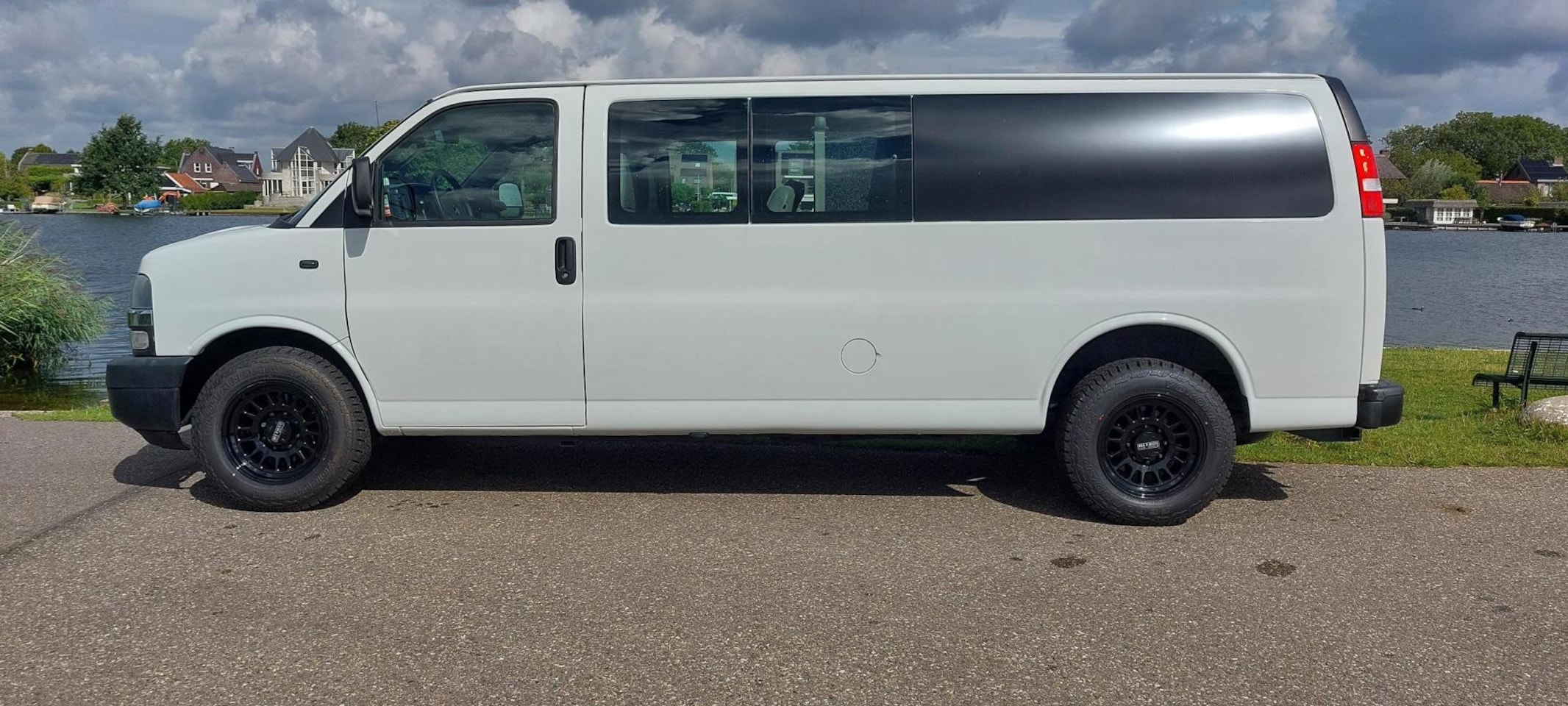 Chevrolet Chevy Van - USA Express 6.0 met nieuwe LPG G3 merk Prins ! - AutoWereld.nl
