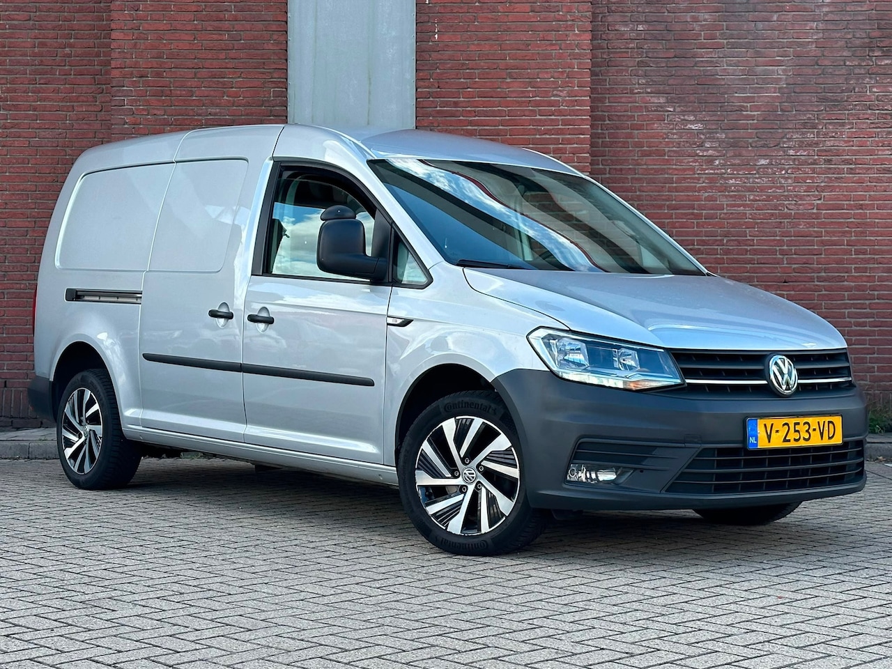 Volkswagen Caddy Maxi - 2.0 TDI L2H1 Exclusive Edition | AUTOMAAT | NAVI | CAMARA | KASTINR. | - AutoWereld.nl