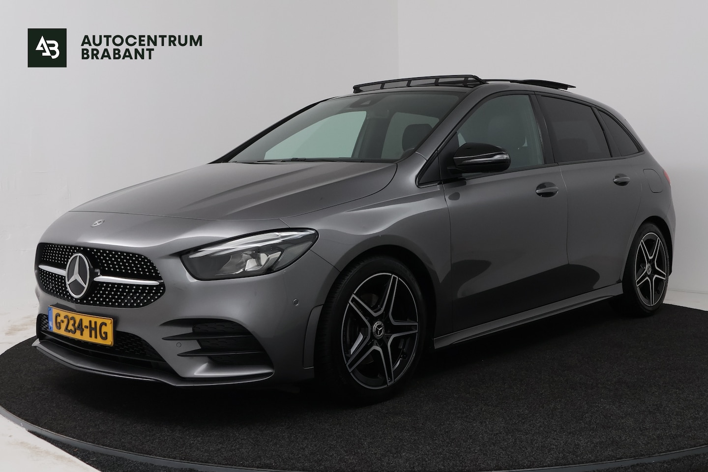 Mercedes-Benz B-klasse - 180 Business Solution AMG (PANORAMADAK, STOELVERWARMING, CAMERA, NAVIGATIE) - AutoWereld.nl