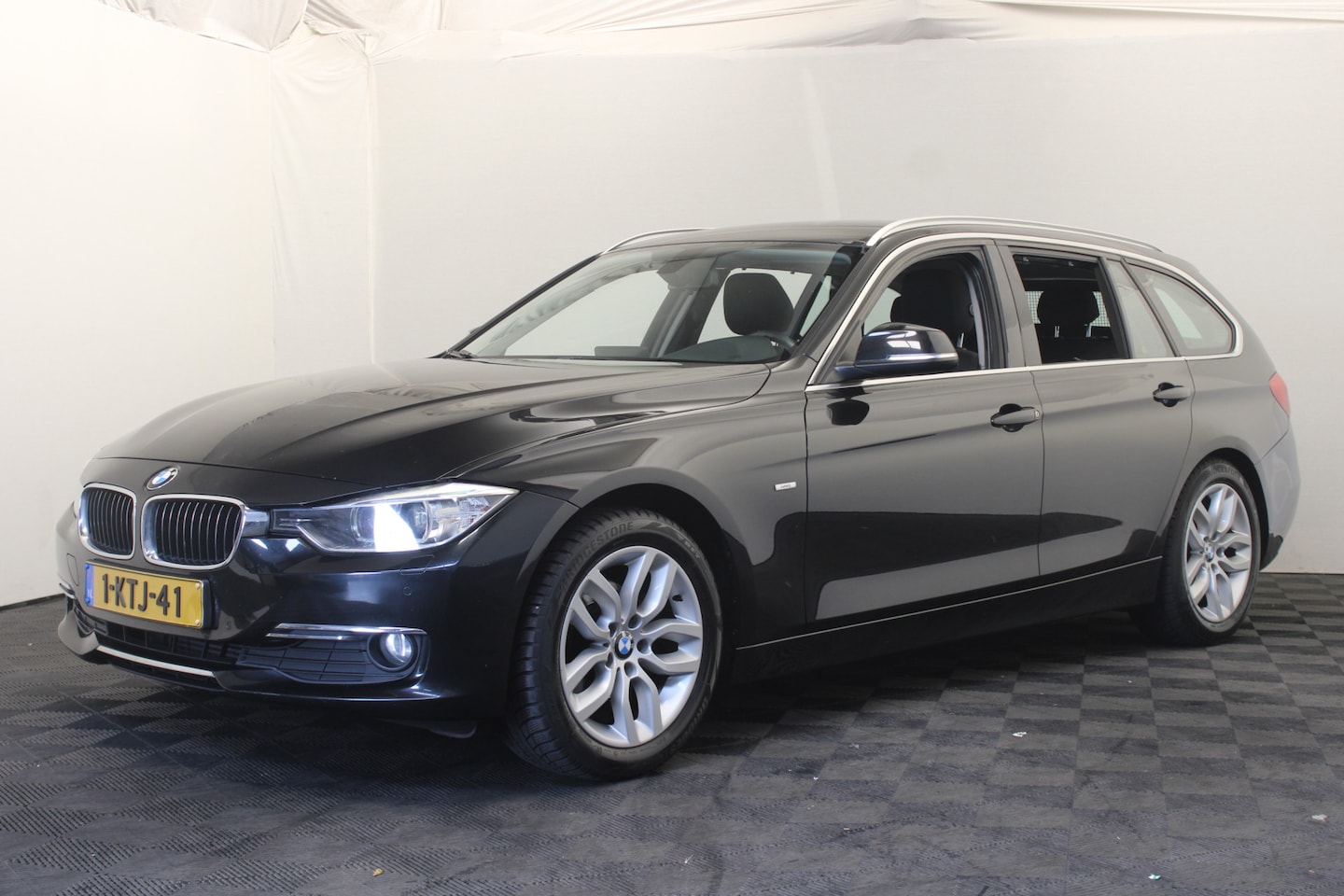 BMW 3-serie Touring - 316i Executive Edition 316i Executive Edition - AutoWereld.nl