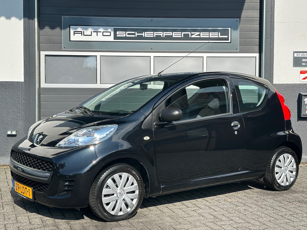 Peugeot 107 - 1.0-12V XR | 85.562 km| NL AUTO | 4-s band | ZUINIG | - AutoWereld.nl