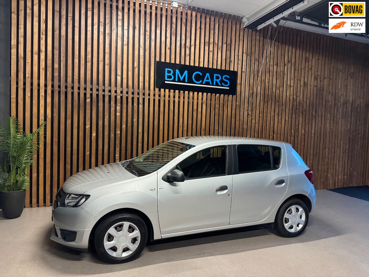 Dacia Sandero - 0.9 TCe Bi-Fuel Ambiance LPG Airco,Trkhaak - AutoWereld.nl