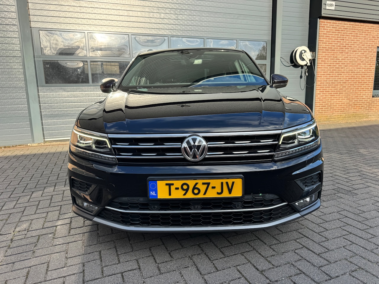 Volkswagen Tiguan - 1.4 TSI Highline VIRTUAL/PANO/LEER/TREKHAAK/CARPLAY
