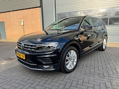 Volkswagen Tiguan - 1.4 TSI Highline VIRTUAL/PANO/LEER/TREKHAAK/CARPLAY