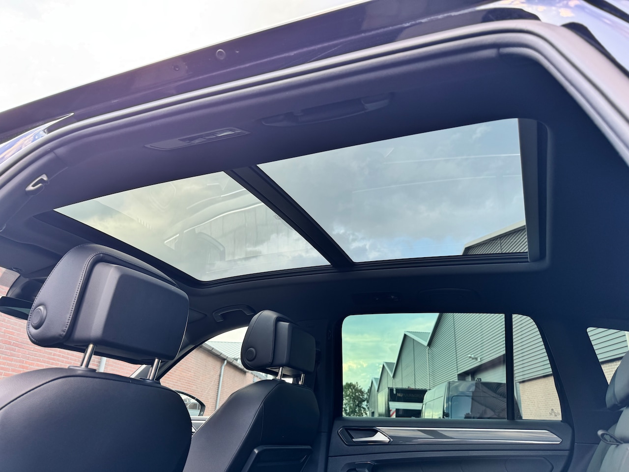 Volkswagen Tiguan - 1.4 TSI Highline VIRTUAL/PANO/LEER/TREKHAAK/CARPLAY