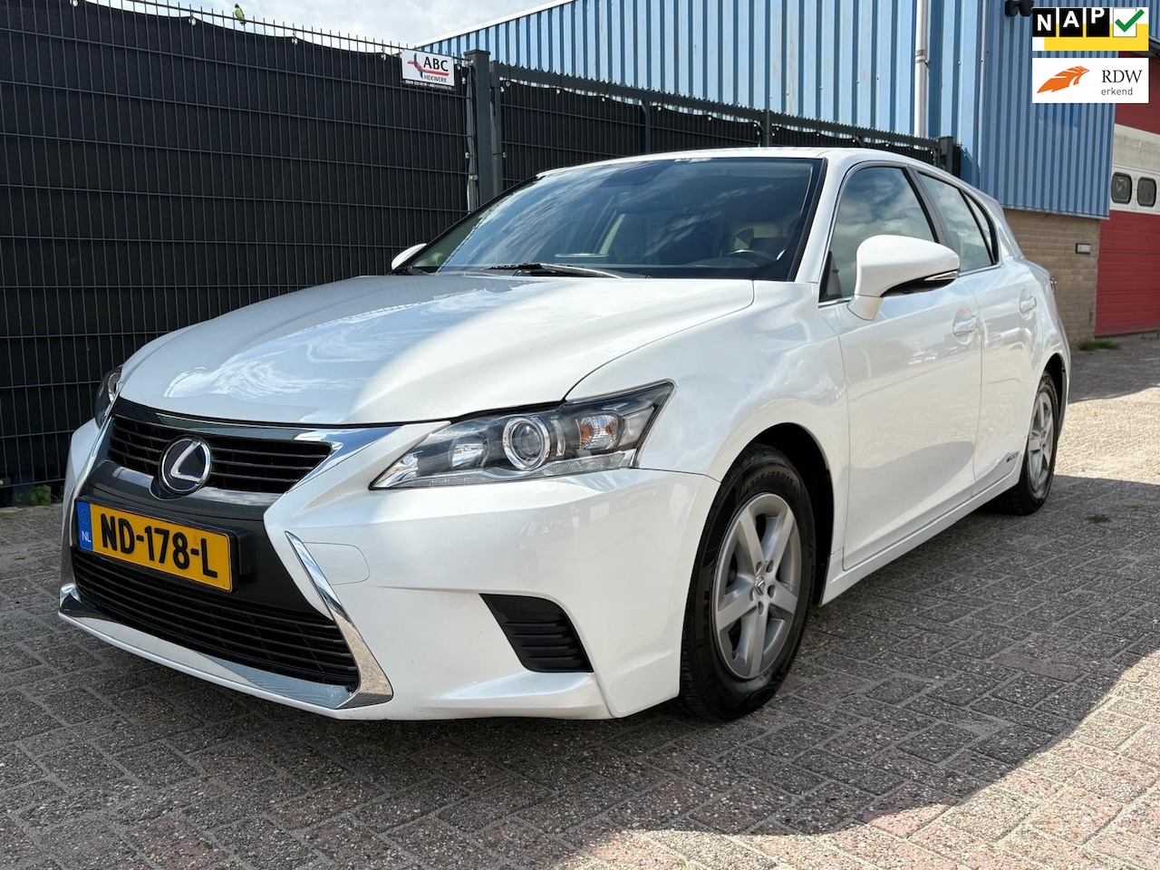 Lexus CT 200h - Navi LMV Cruise Control - AutoWereld.nl