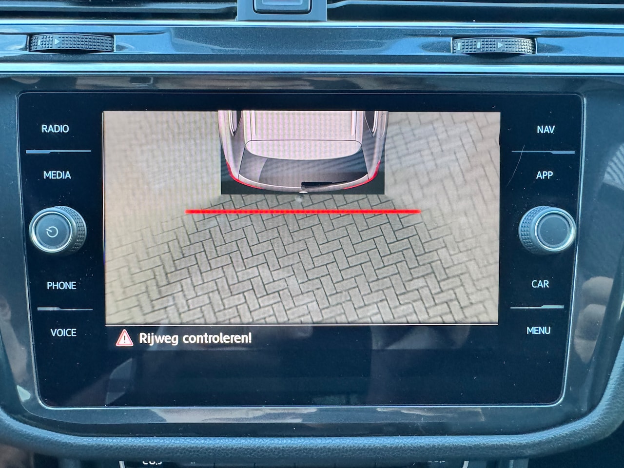 Volkswagen Tiguan - 1.4 TSI Highline VIRTUAL/PANO/LEER/TREKHAAK/CARPLAY