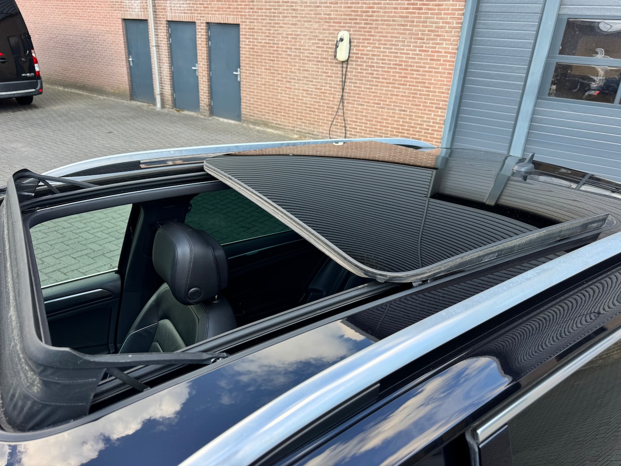 Volkswagen Tiguan - 1.4 TSI Highline VIRTUAL/PANO/LEER/TREKHAAK/CARPLAY