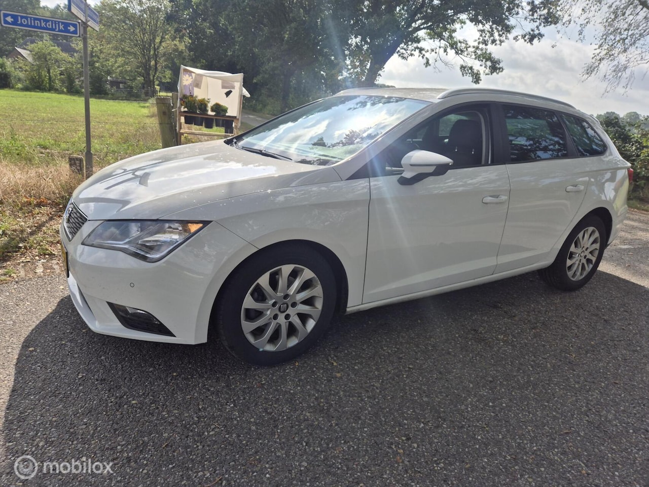 SEAT Leon ST - 1.6 TDI Style Ecomotive 1.6 TDI Style Ecomotive - AutoWereld.nl