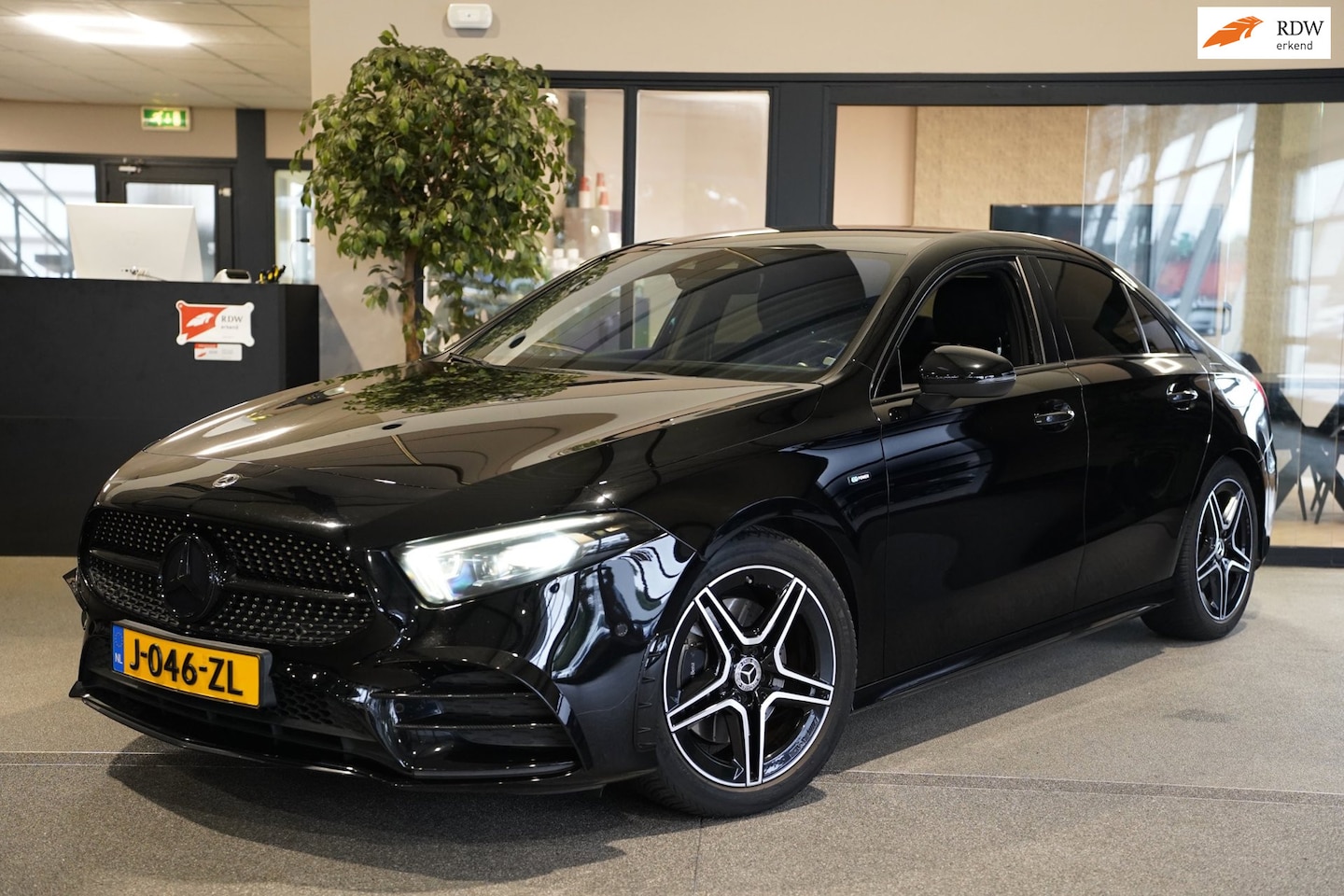Mercedes-Benz A-klasse - 250 e Business Solution AMG Navi Cruise CAM Ambient - AutoWereld.nl