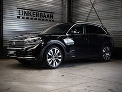 Volkswagen Touareg - 3.0 TSI eHybrid 4Motion Elegance | Panoramadak | Massage | Trekhaak | 21 inch |