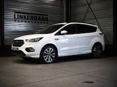Ford Kuga - 1.5 EcoB. ST Line | Carplay | Trekhaak | DAB | Stuurverwarming | Sony audio |