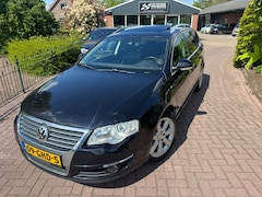 Volkswagen Passat - 2.0 TDI 140 PK Highline*Cruise*Trekhaak*Schuifdak