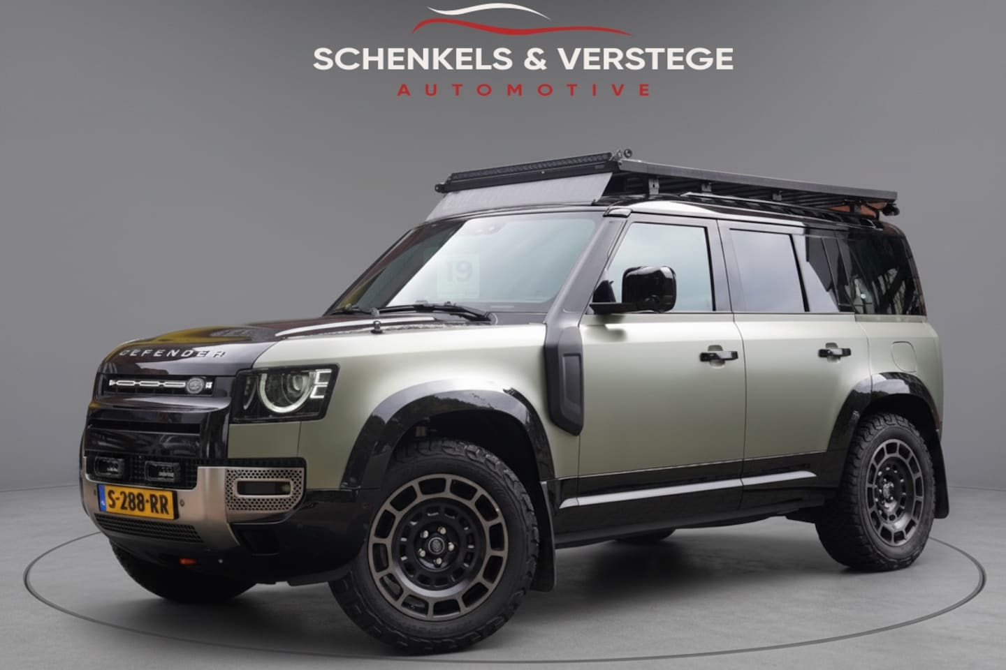 Land Rover Defender 110 - 2.0 P400e 110 X / Matt PPF / 5 persoon / Pano / Quicksilver / Trekhaak / Urban / Meridian - AutoWereld.nl