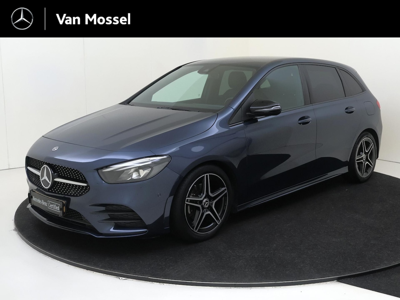 Mercedes-Benz B-klasse - 180 Business Solution AMG /Nightpakket /18Inch /Achteruitrijcamera /CarPlay - AutoWereld.nl