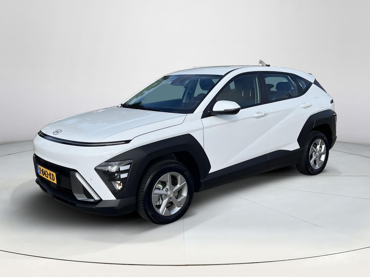 Hyundai Kona - 1.6 GDI HEV Comfort | Rijklaarprijs! | All-season banden | Adaptief cruise control | Clima - AutoWereld.nl