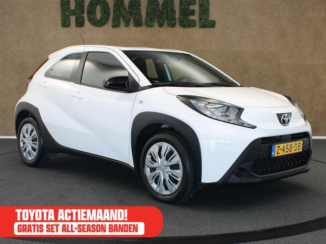 Toyota Aygo X - 1.0 VVT-i MT Play - ORIGINEEL NEDERLANDSE AUTO - ACHTERUITRIJCAMERA - CRUISE CONTROL - APP - AutoWereld.nl