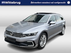 Volkswagen Passat Variant - 1.4 TSI PHEV GTE / AUTOMAAT/ PANO/ TREKHAAK/ APP-CONNECT/ PARK.SENSOR.V+A/ CAMERA/ STUUR+S