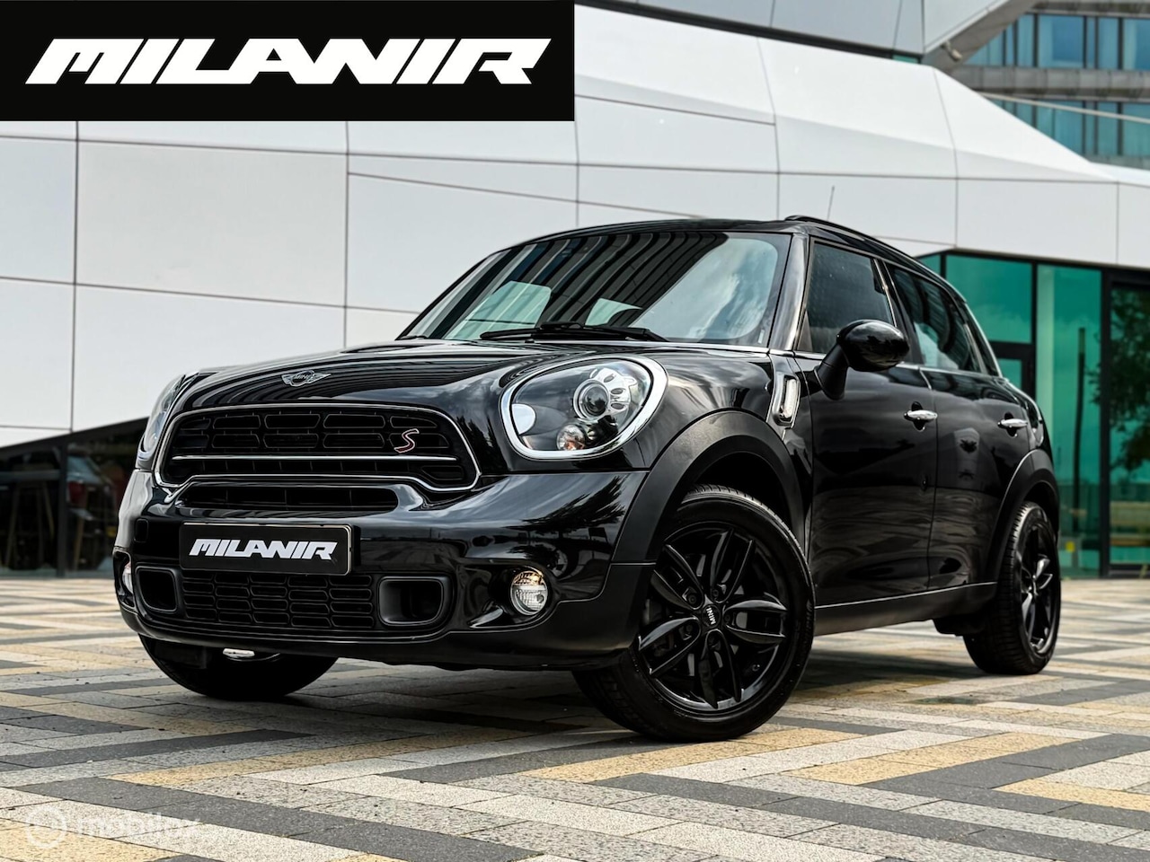 MINI Countryman - 1.6 Cooper S Pepper Black on Black |Leder - AutoWereld.nl