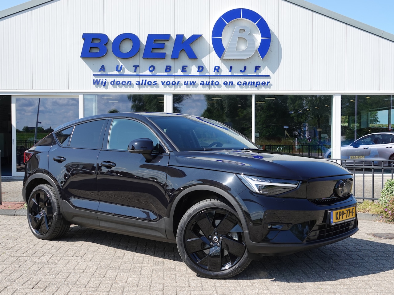 Volvo EC40 - Twin Motor Ultra Black Edition 82 kWh SOH 96,9% | PANO | HK-AUDIO | 360° CAM - AutoWereld.nl