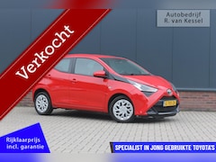 Toyota Aygo - 1.0 VVT-i x-play I Camera I Carplay I NL-auto