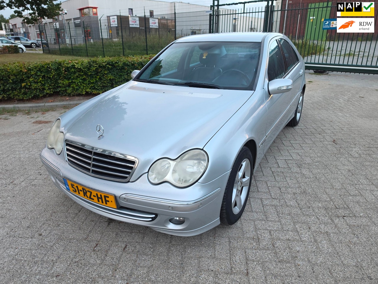Mercedes-Benz C-klasse - 200 K. Avantgarde SPORT PDC LEDER CRUISE - AutoWereld.nl