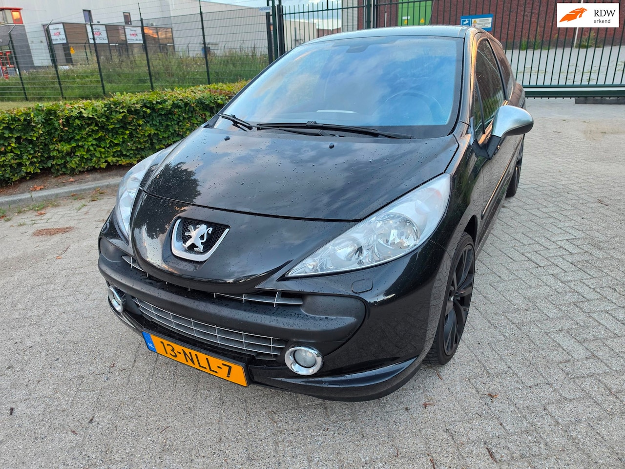 Peugeot 207 - 1.6-16V T RC CLIMA SCHAAL JBL STOELVERWARMING! - AutoWereld.nl