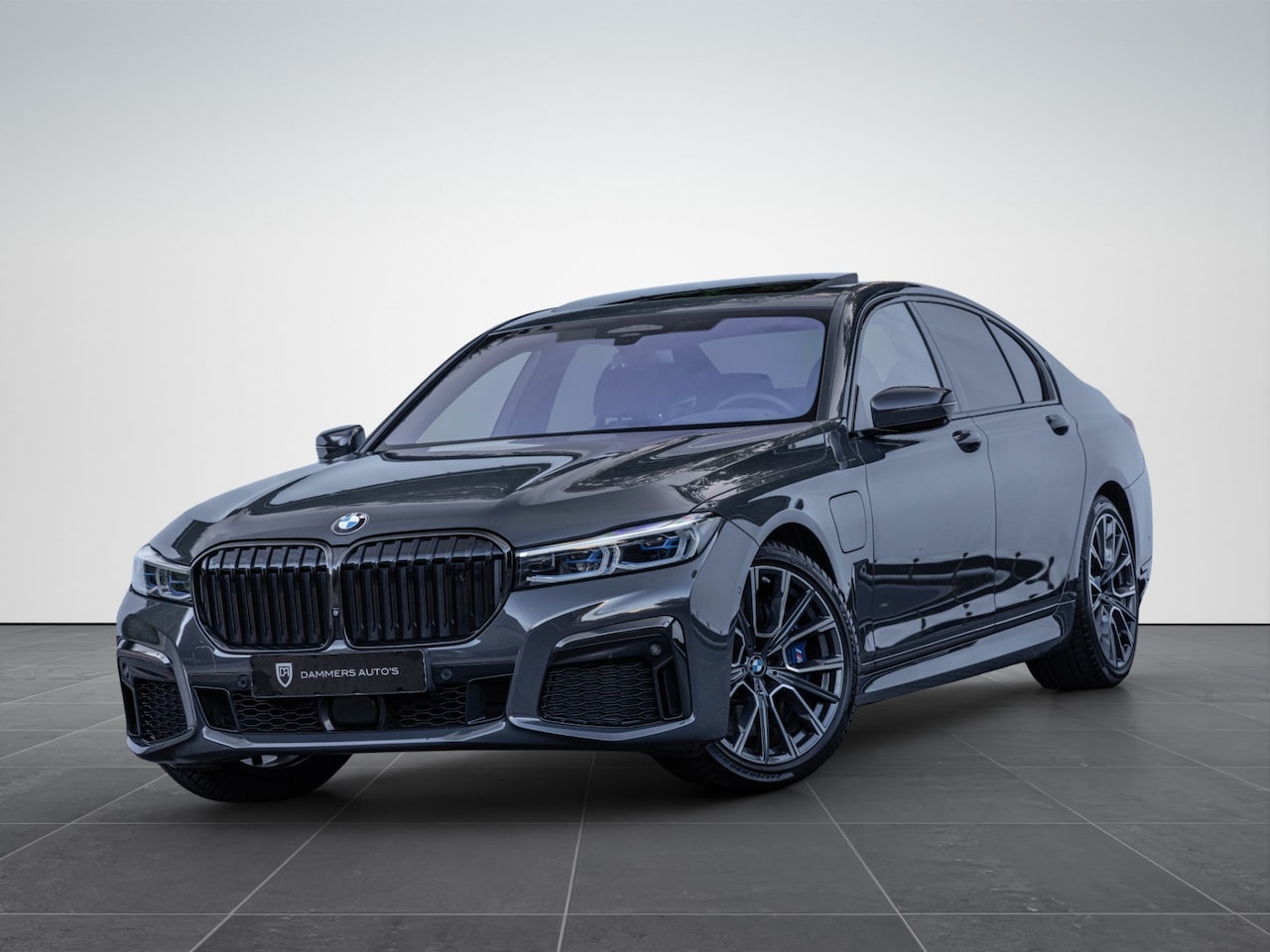 BMW 7-serie - 745e High Exe. M-pakket TV Massage Harman-Kardon 20'' HuD - AutoWereld.nl