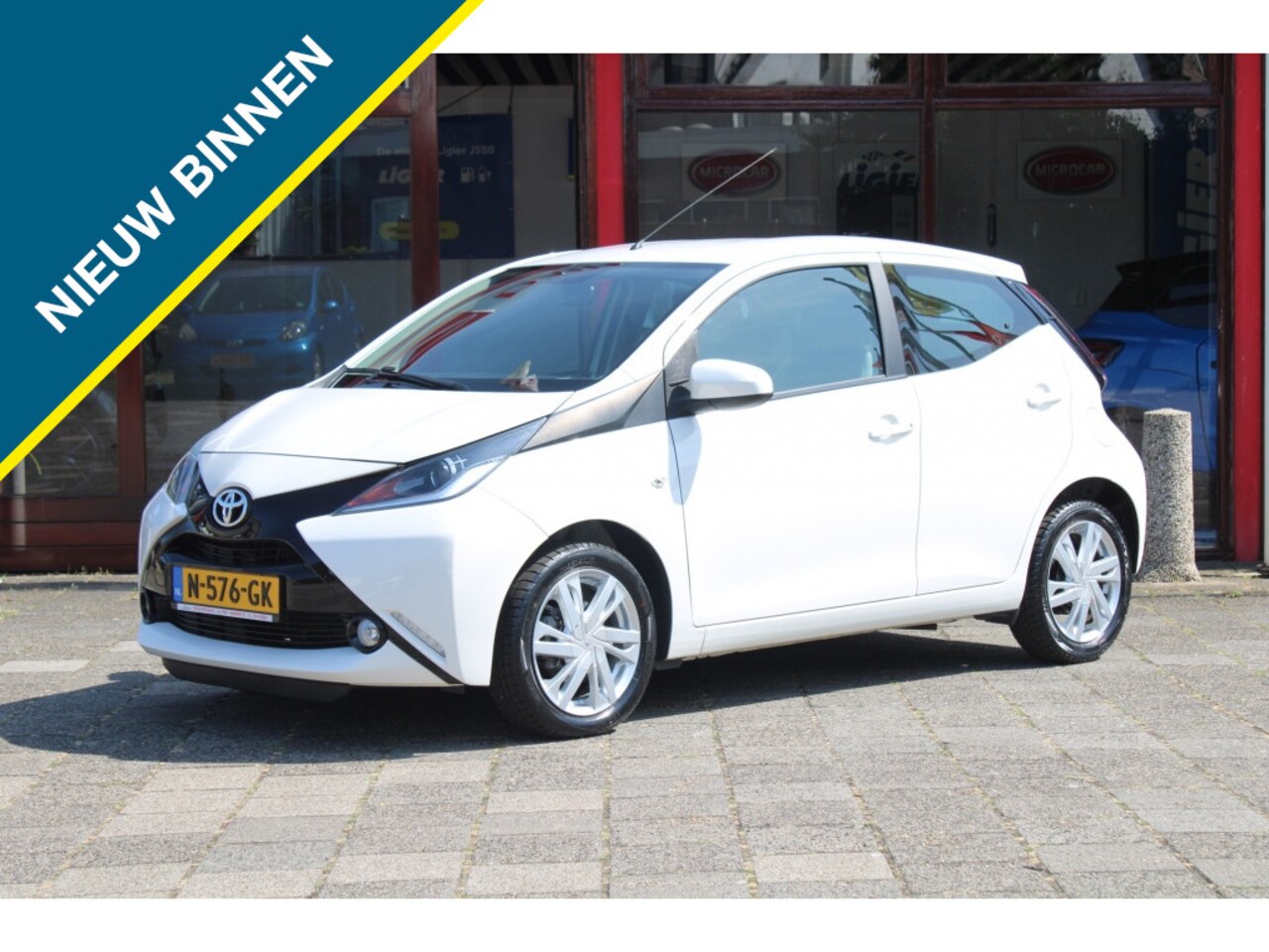 Toyota Aygo - 1.0 VVT-i x-play 1.0 VVT-i x-play - AutoWereld.nl