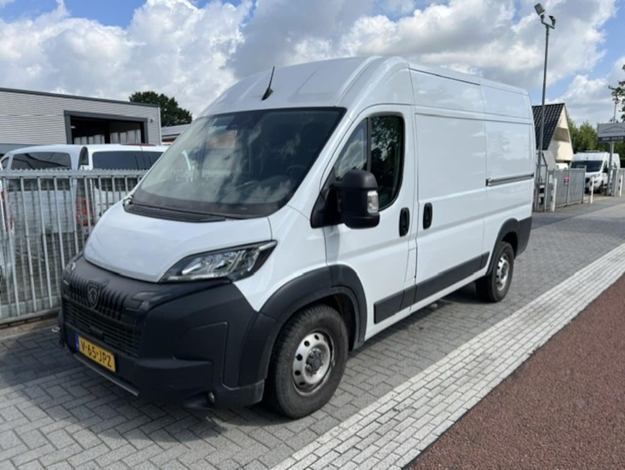 Peugeot Boxer - 2.2 BlueHDi 132kw L2H2 3.5t Zwaar Airco klima Defect - AutoWereld.nl