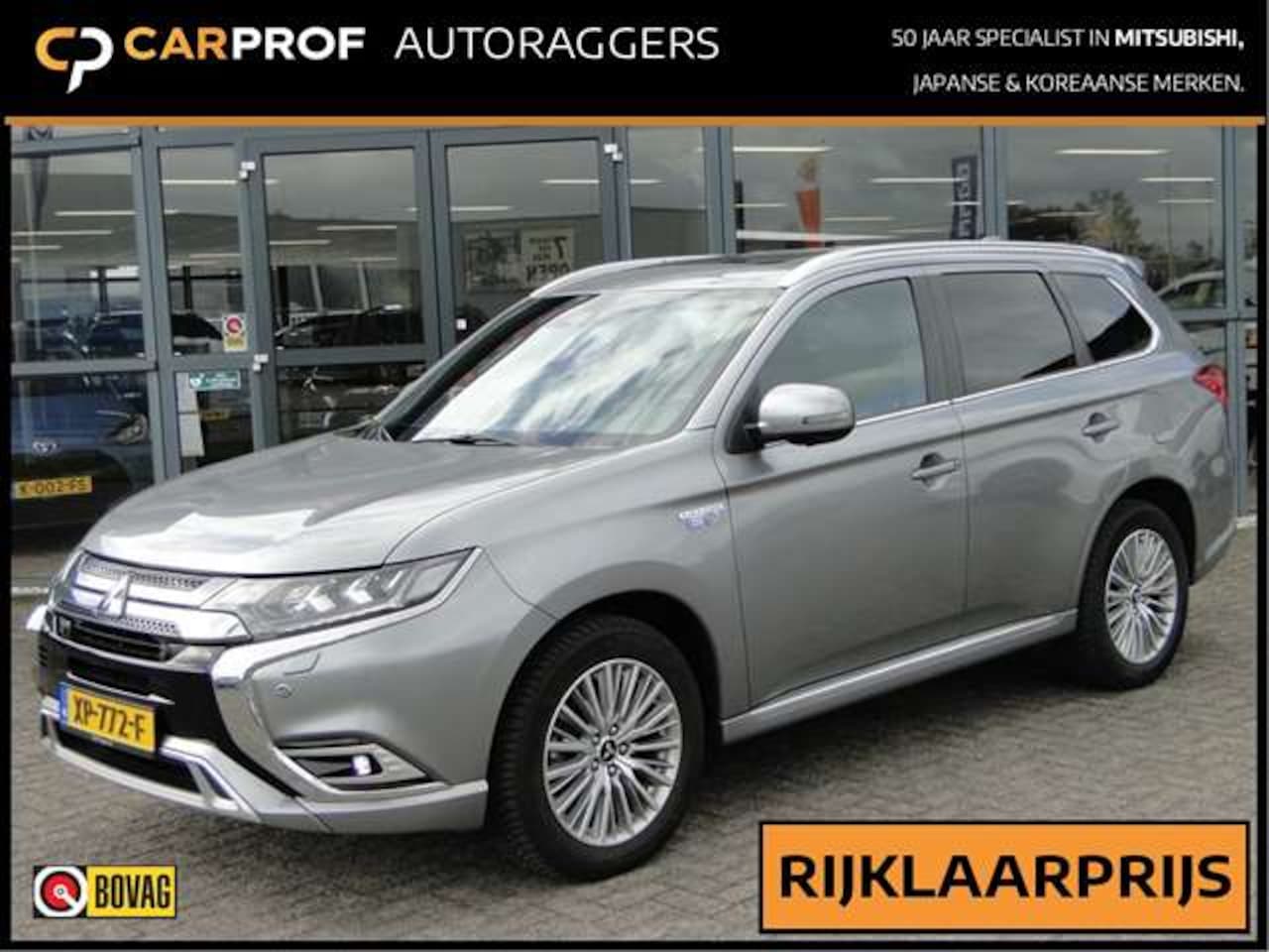 Mitsubishi Outlander - 2.4 Phev 4wd Instyle | Schuifdak | Leer | All-season | Trekhaak | Adaptief - AutoWereld.nl