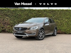Volvo V60 Cross Country - T5 Summum | Elektrische stoelen | Ledere bekleding | Cruise control |