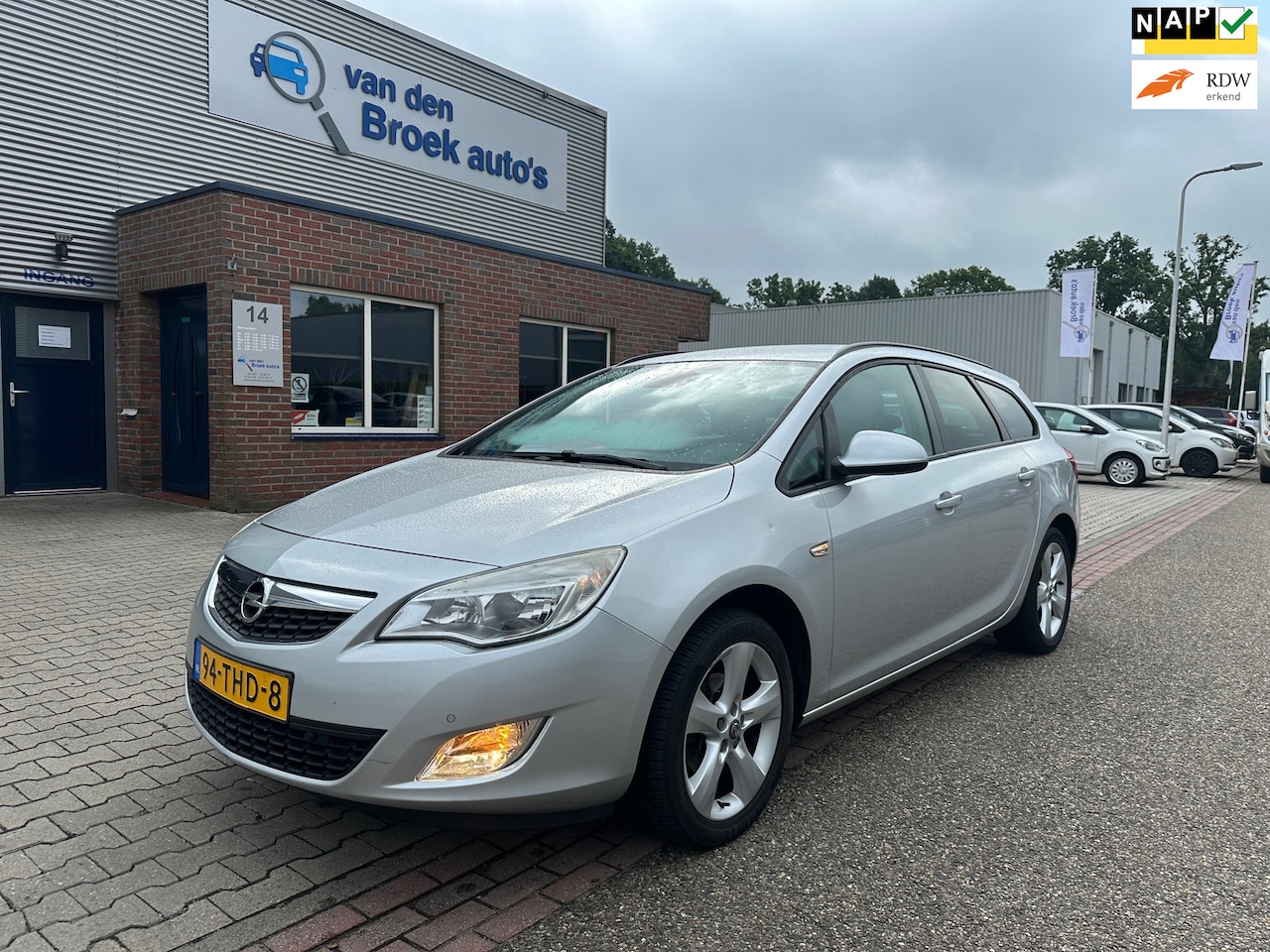 Opel Astra Sports Tourer - 1.4 Turbo Edition CLIMA / PDC/TREKHAAK NAV/AUDIO/ - AutoWereld.nl
