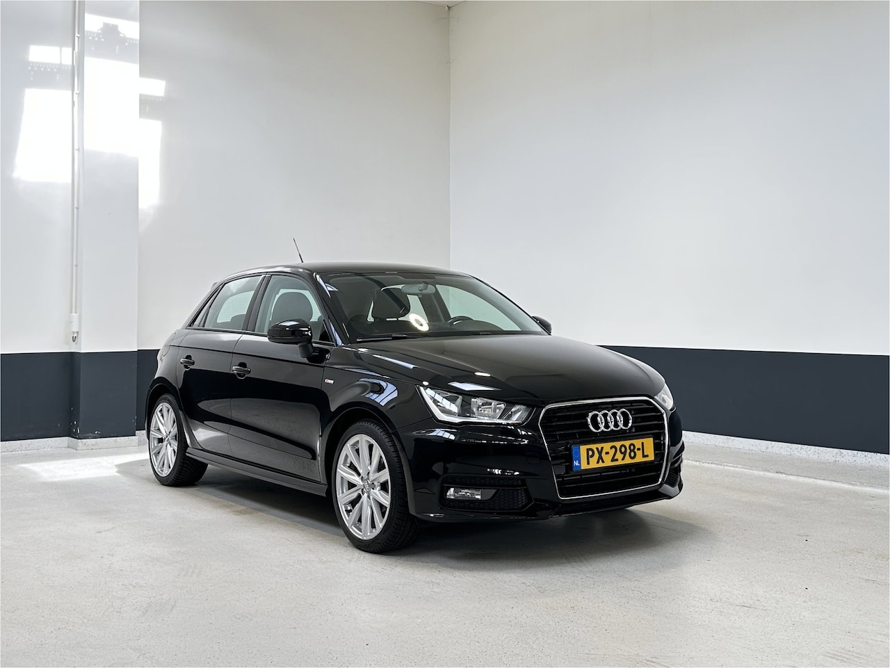 Audi A1 Sportback - 1.0 TFSI Adrenalin S-LIne| Navigatie | Lm velgen | Bluetooth | - AutoWereld.nl