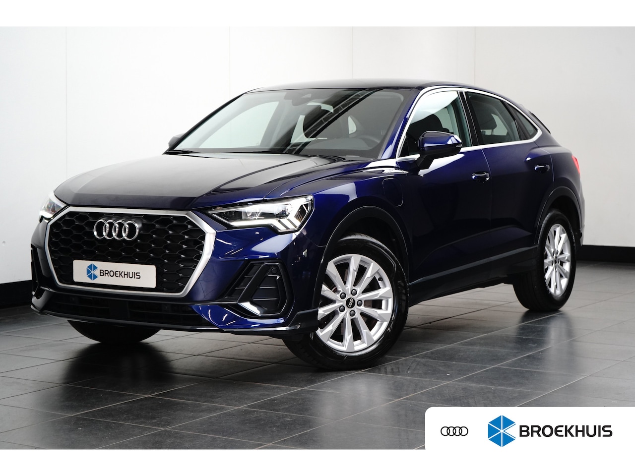 Audi Q3 Sportback - 45 TFSI e 245PK | Achteruitrijcamera | Leder  | Trekhaak afneembaar - AutoWereld.nl