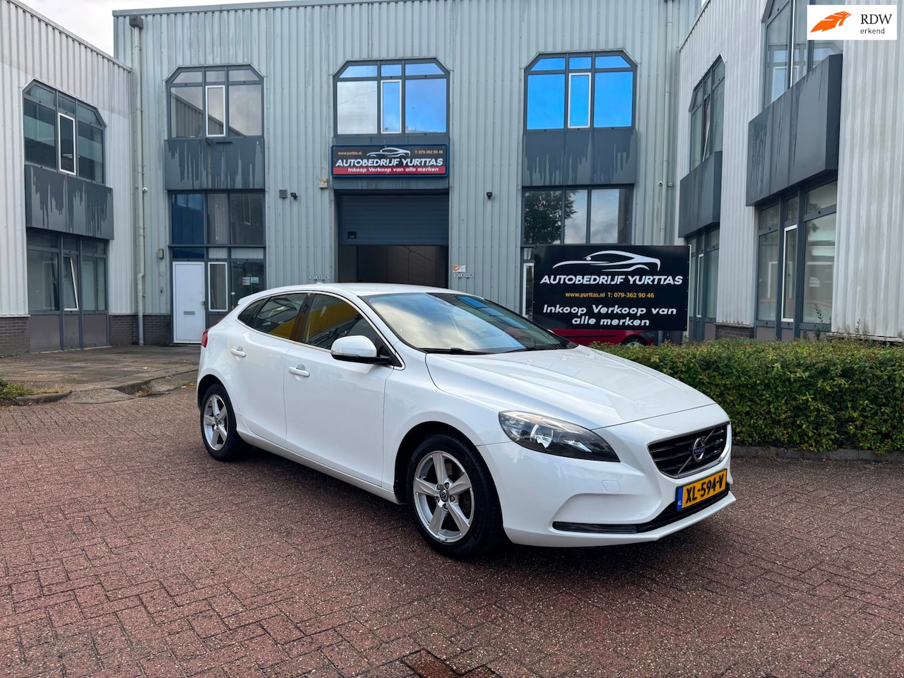 Volvo V40 - 1.6 T2 Summum 1.6 T2 Summum - AutoWereld.nl