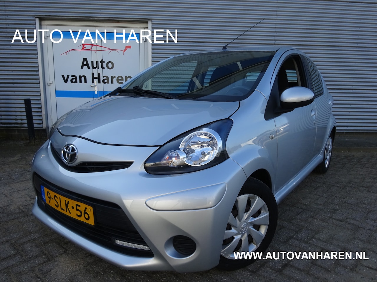 Toyota Aygo - 1.0 VVT-i 5-DRS AUTOMAAT AIRCO TREKHAAK - AutoWereld.nl