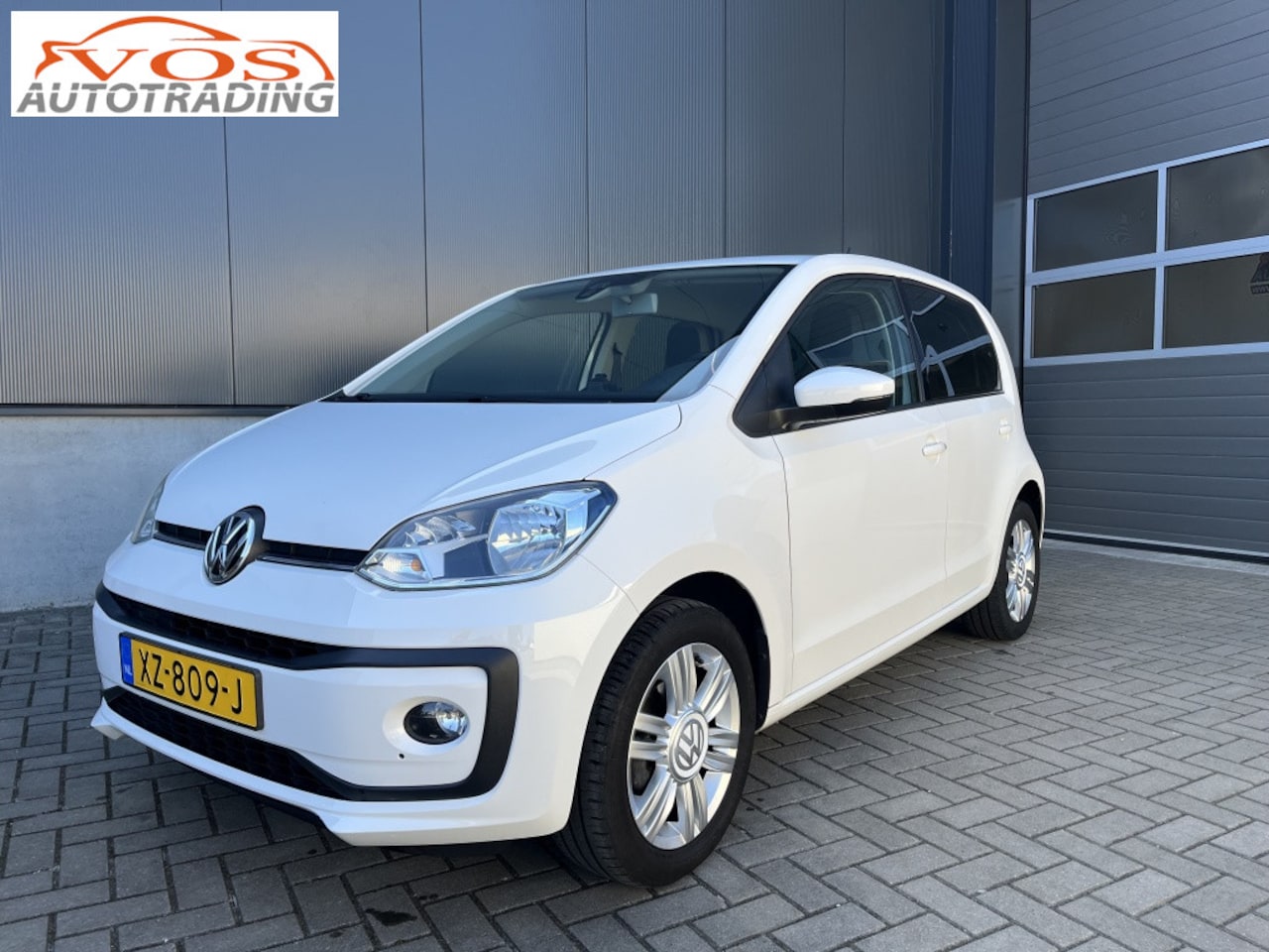 Volkswagen Up! - 1.0 BMT high up! *cruise*stoelverwarming* - AutoWereld.nl