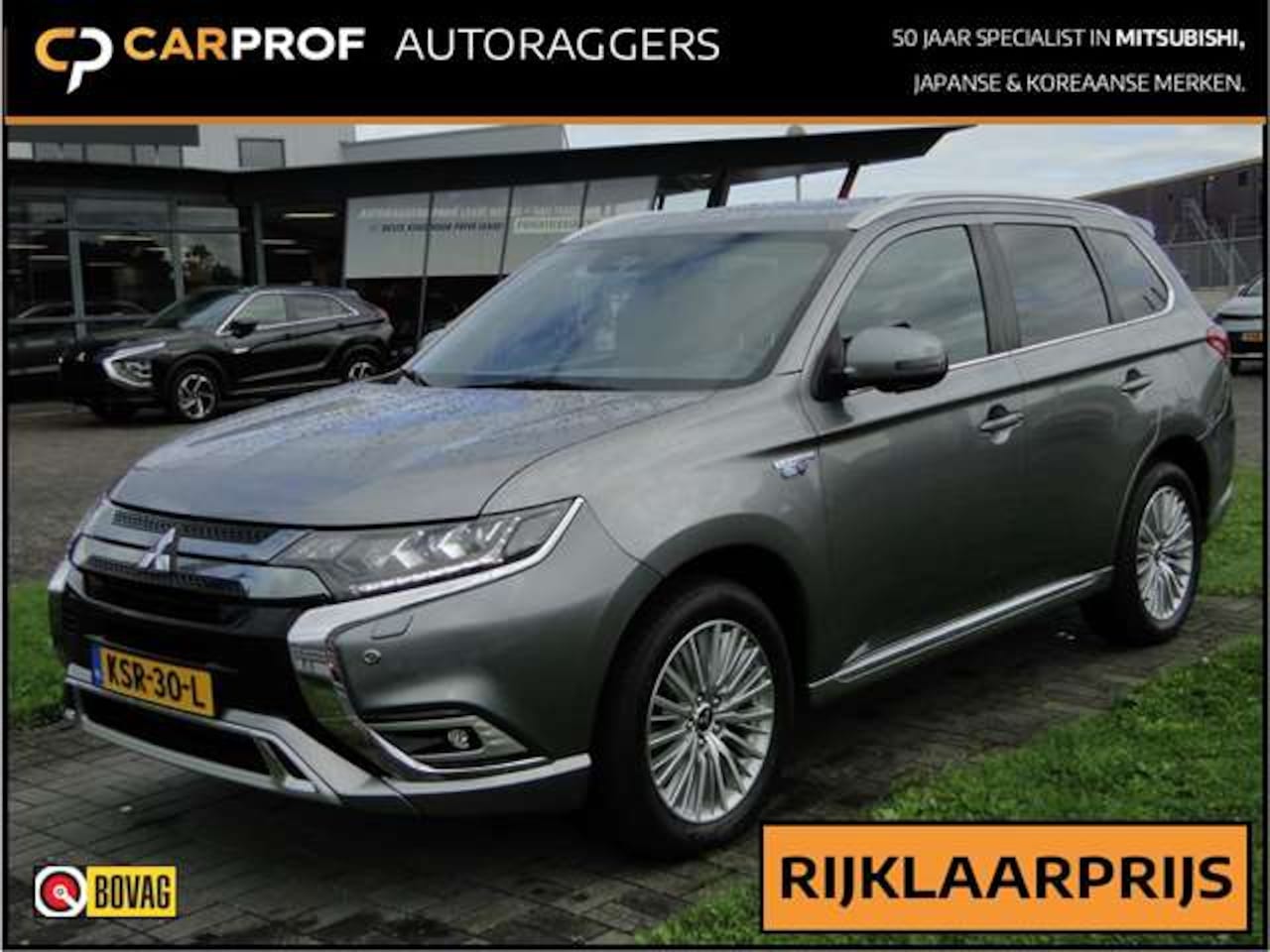 Mitsubishi Outlander - 2.4 Phev Instyle | Schuifdak | Navi | Leer | 2020 MY - AutoWereld.nl