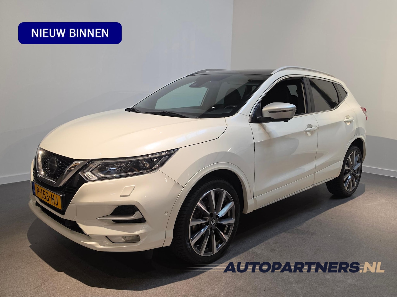 Nissan Qashqai - 1.3 DIG-T Tekna + Bose - Panoramadak - Apple Carplay/Android Auto - Stoelverwarming - Adap - AutoWereld.nl